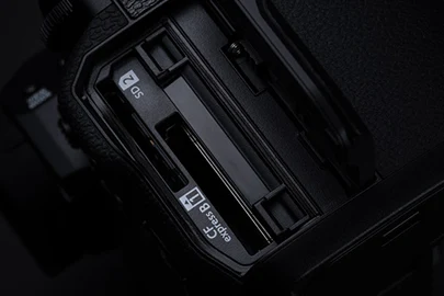 CFexpress ™ Type Bカード対応